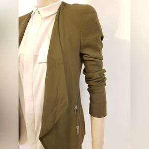 Zara Faux Zippered Women’s Fashion Blazer in Olive green M